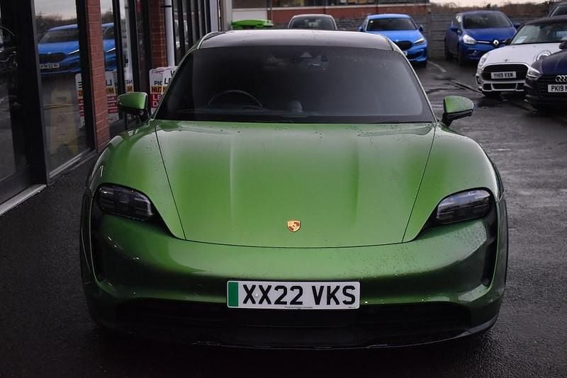 Used Porsche Taycan Cross Turismo 419 kW (571 HP) 2022 Green Estate