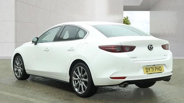 Begagnad Mazda 3 Inclusive 186 HK (136 kW) 2021 Vit Sedan