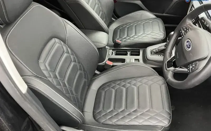 Used Ford Focus Active X 155 HP (114 kW) 2024 Black Estate