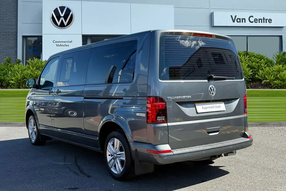 Used VW Shuttle SE 150 HP (110 kW) 2021 Grey MPV