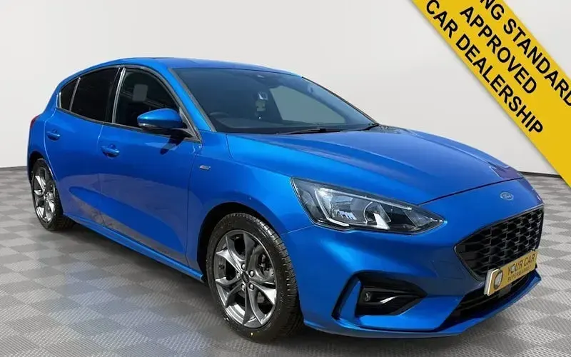 Used Ford Focus ST-Line 120 HP (88 kW) 2019 Blue Hatchback