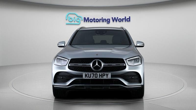 Used Mercedes GLC300 AMG line 241 HP (177 kW) 2020 Silver Estate