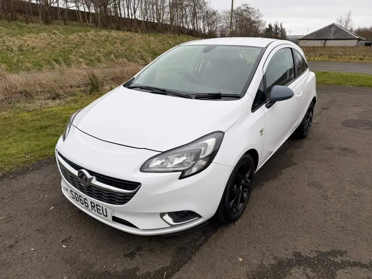 Usado Vauxhall Corsa SRi 74 HP (54 kW) 2016 Branco Citadino