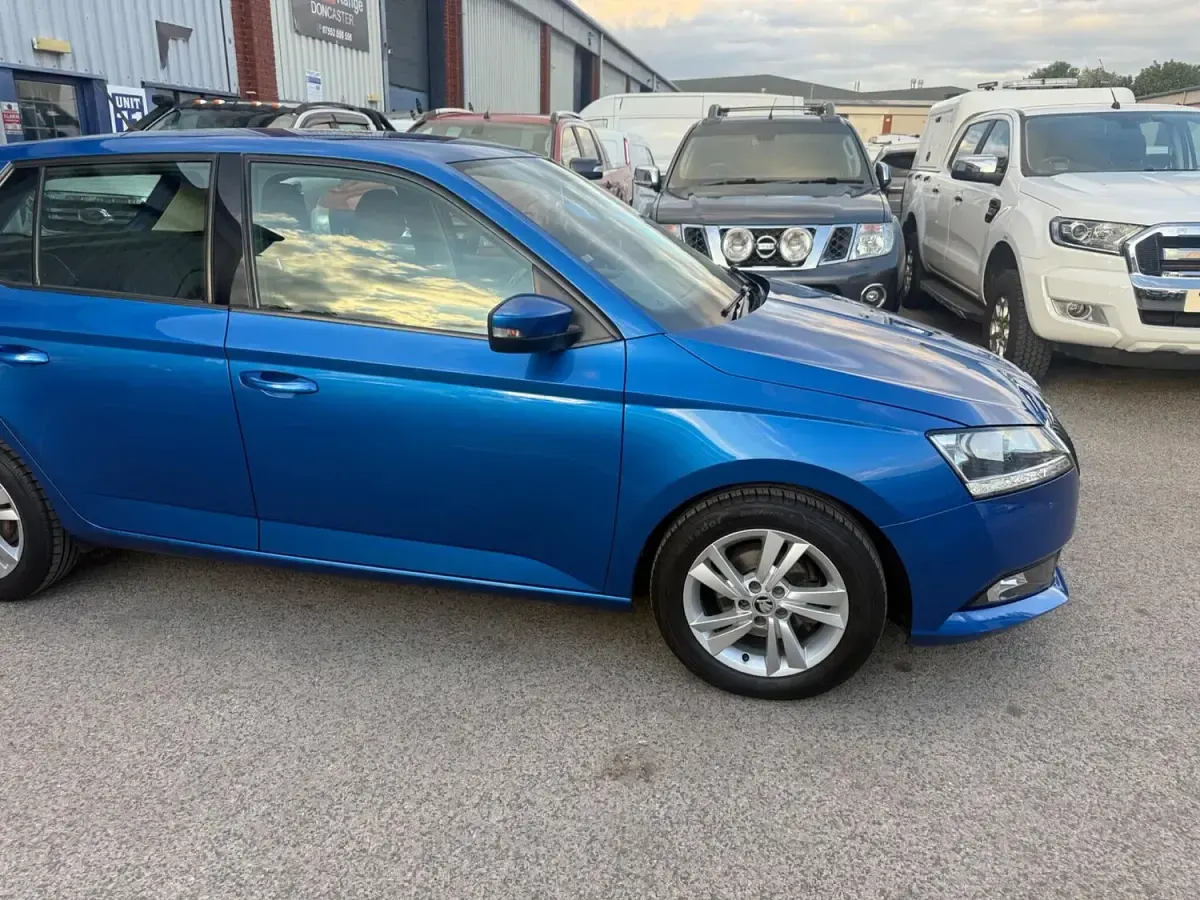 Used Skoda Fabia SE 60 HP (44 kW) 2020 Blue Hatchback