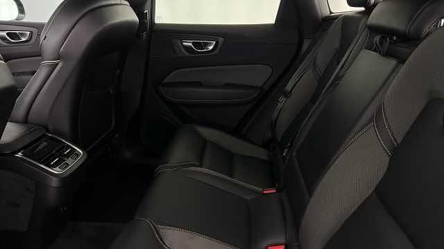 Used Volvo XC60 Plus 197 HP (144 kW) 2023 SUV