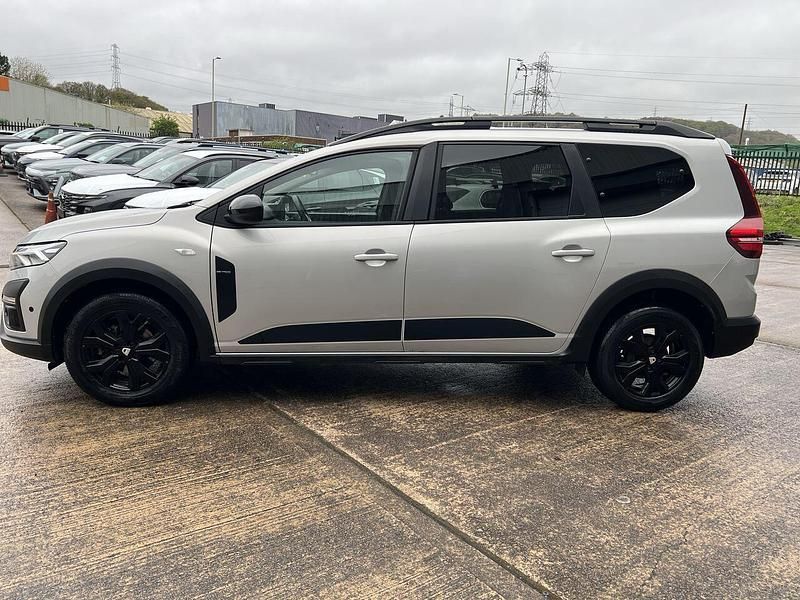 Used Dacia Jogger Extreme 108 HP (79 kW) 2022 Grey MPV