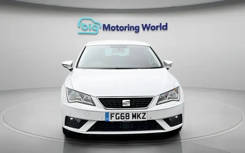 Used Seat Leon SE Dynamic 116 HP (85 kW) 2020 Hatchback