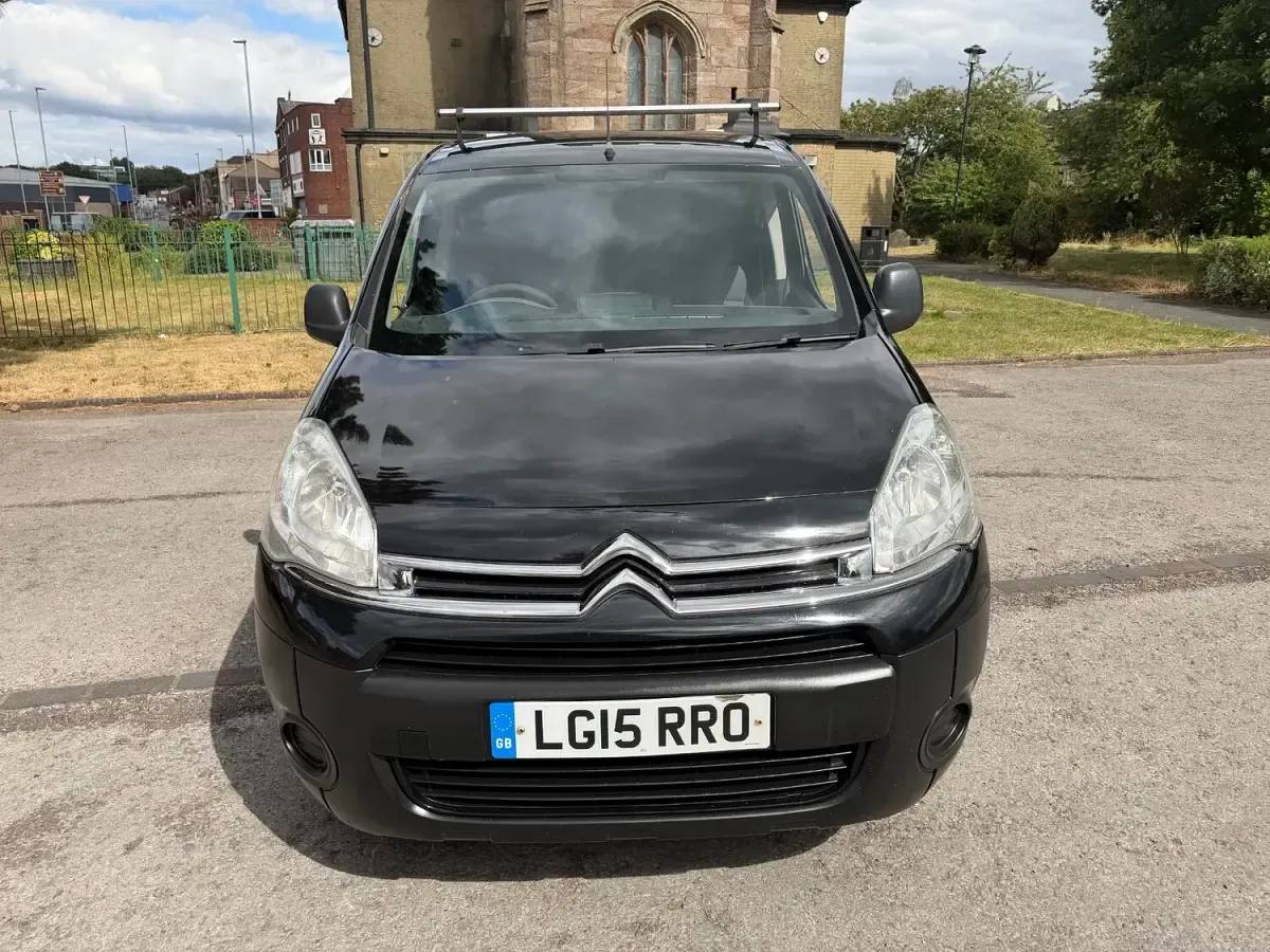 Used Citroën Berlingo 75 HP (55 kW) 2015 Black MPV