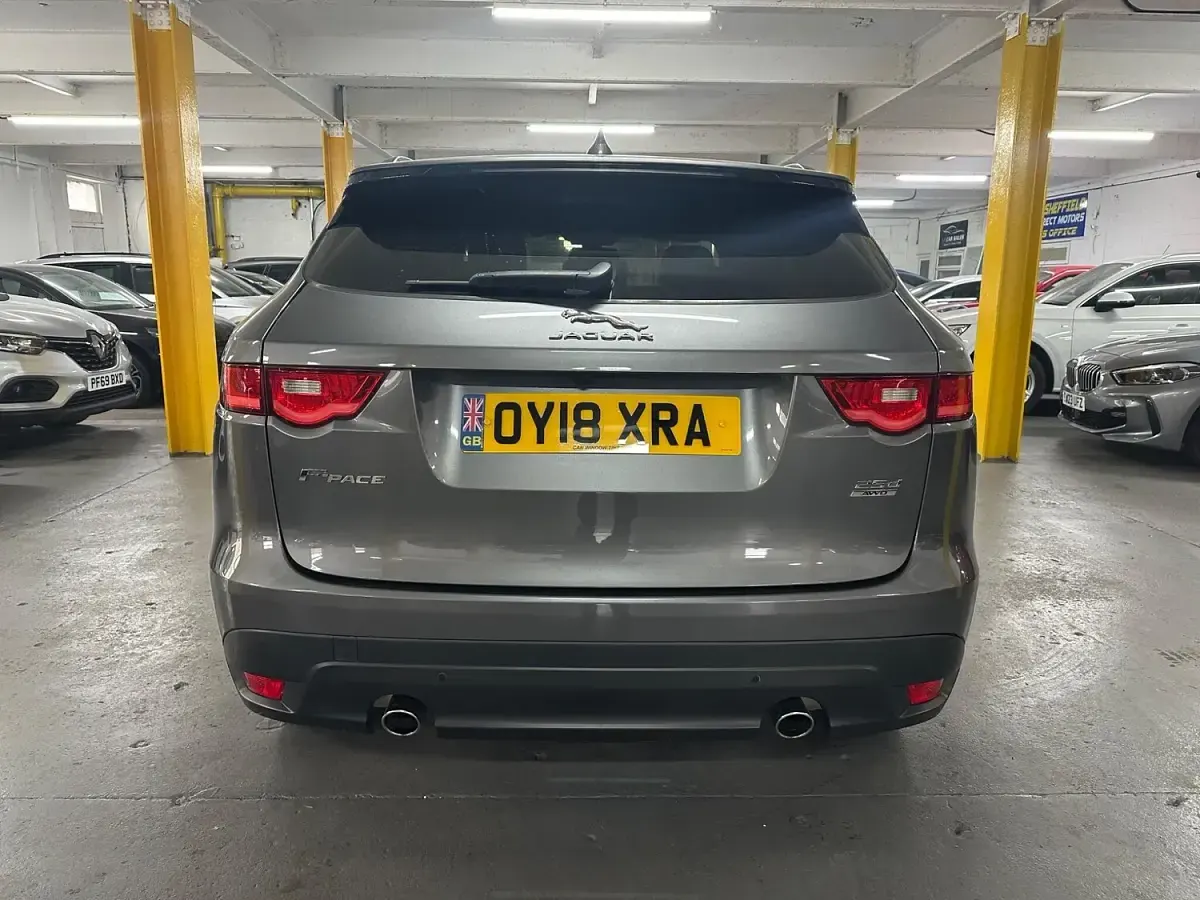 Używany Jaguar F-Pace R-Sport 2018 Szary SUV