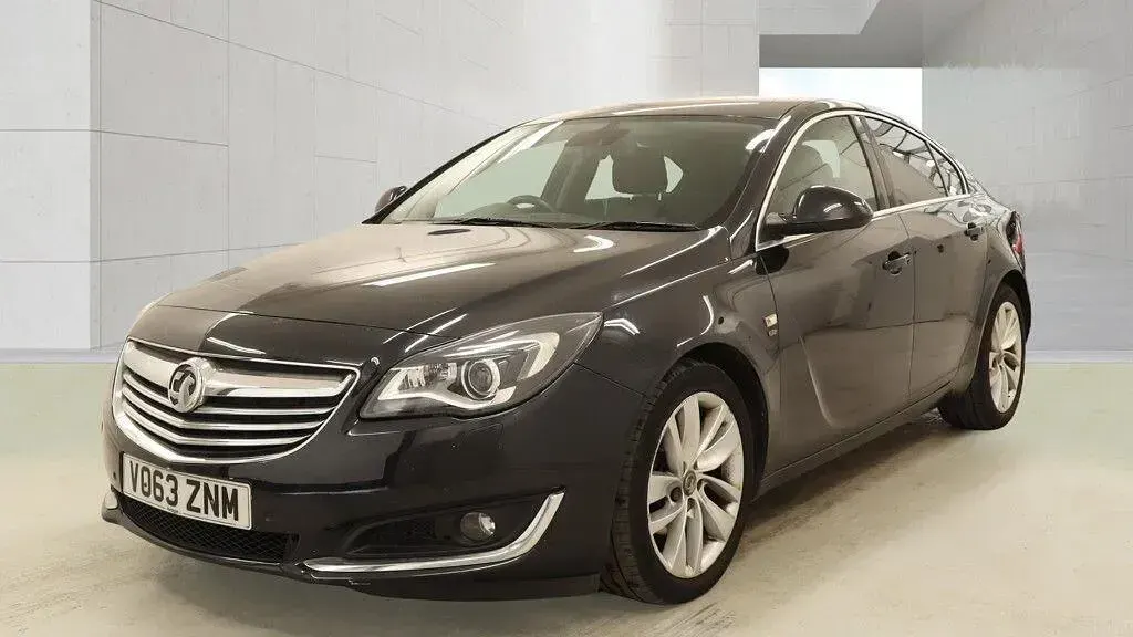 Used Vauxhall Insignia Elite 140 HP (102 kW) 2013 Black Hatchback