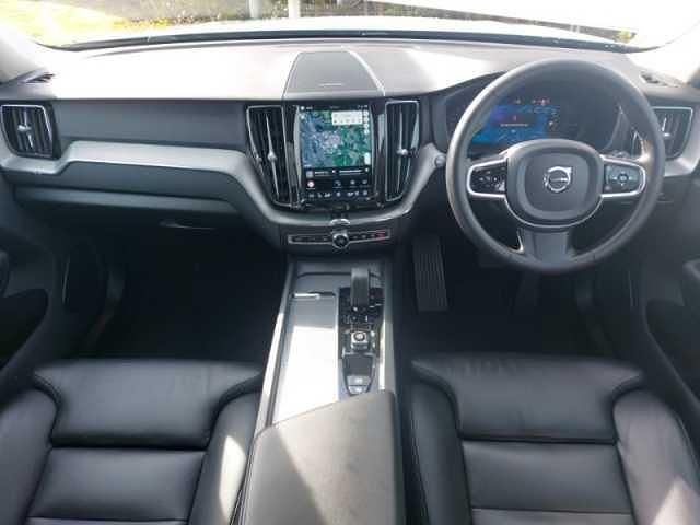 Used Volvo XC60 Plus 350 HP (257 kW) 2023 Grey SUV