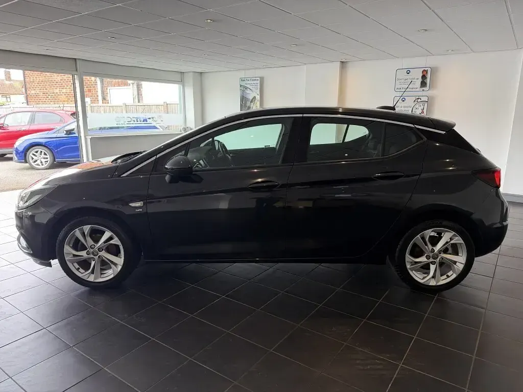 Used Vauxhall Astra SRi 2016 Black Hatchback