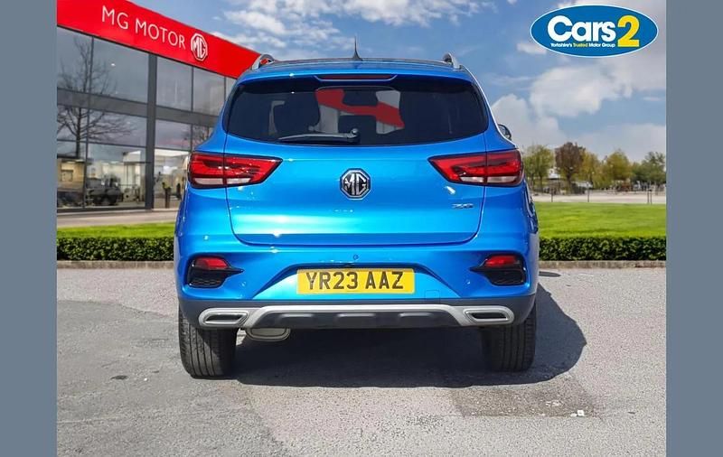 Usado MG ZS Exclusive 106 HP (77 kW) 2023 Azul Sedan