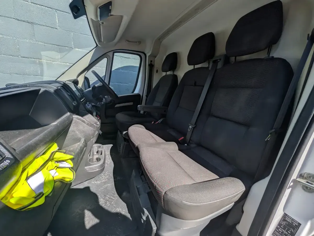 Used Peugeot Boxer Premium 140 HP (102 kW) 2023 White Van