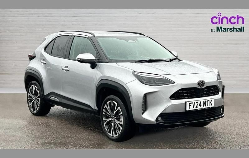 Used Toyota Yaris Cross 113 HP (83 kW) 2024 Silver SUV