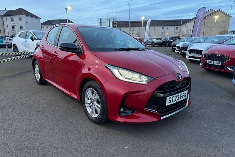 Usado Mazda 2 116 HP (85 kW) 2023 Vermelho Citadino