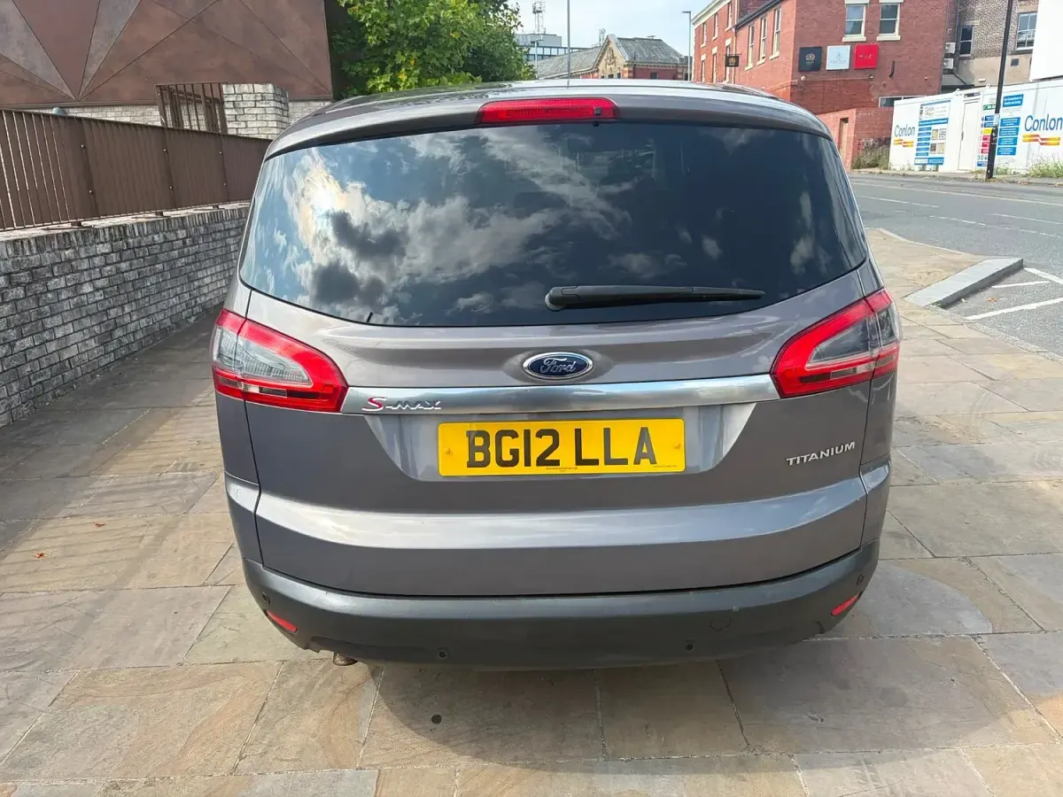 Used Ford S-MAX Titanium 163 HP (119 kW) 2012 Brown MPV