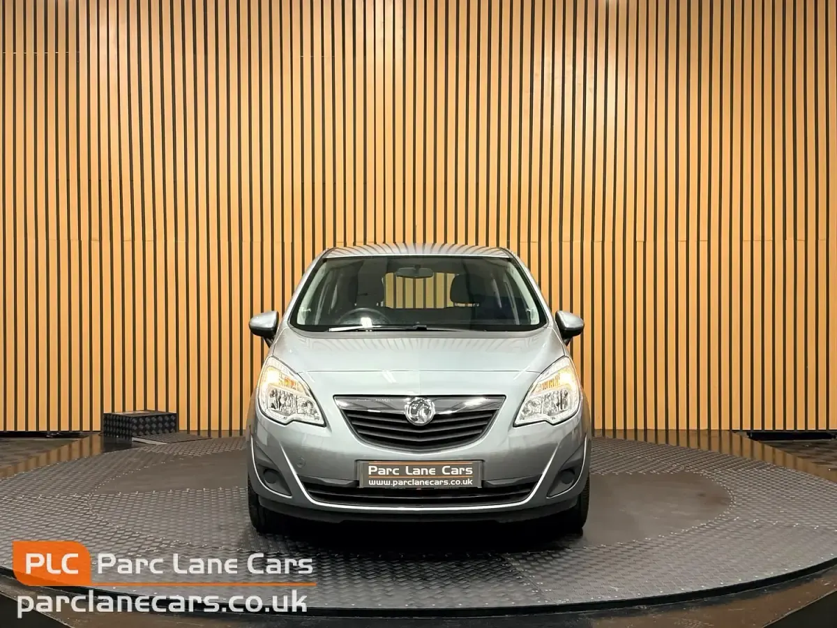 Used Vauxhall Meriva 100 HP (73 kW) 2010 Silver MPV
