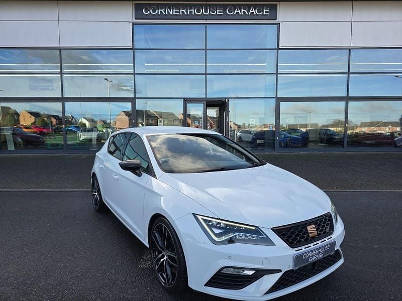 Used Seat Leon CUPRA 290 HP (213 kW) 2019 White Hatchback