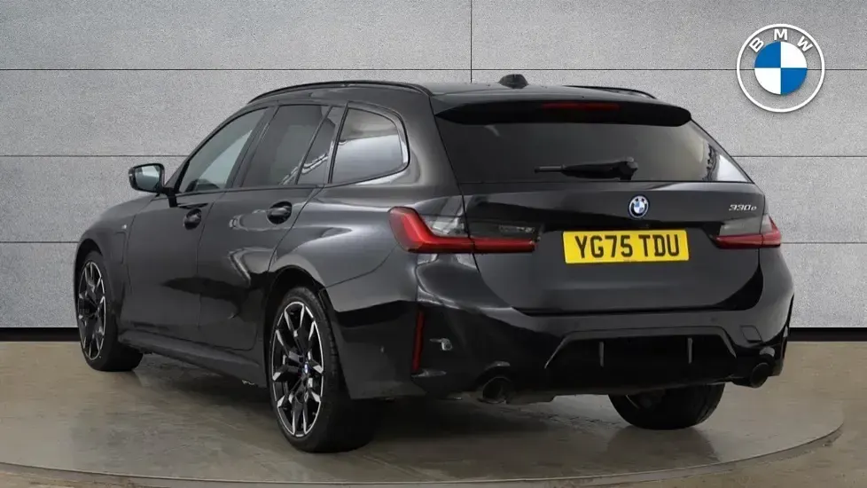 Used BMW 330 M Sport 288 HP (211 kW) 2025 Black Estate