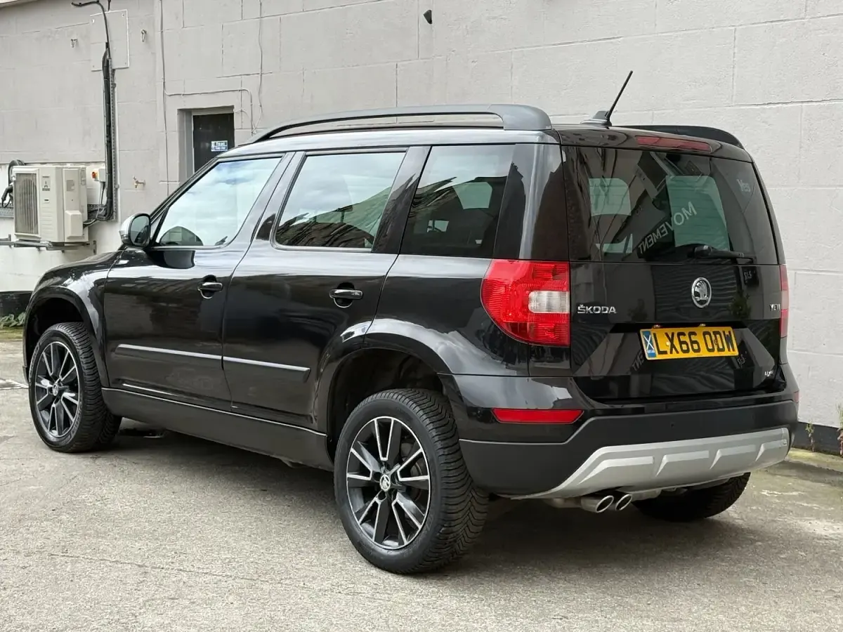 Used Skoda Yeti Business Line 2016 Black SUV