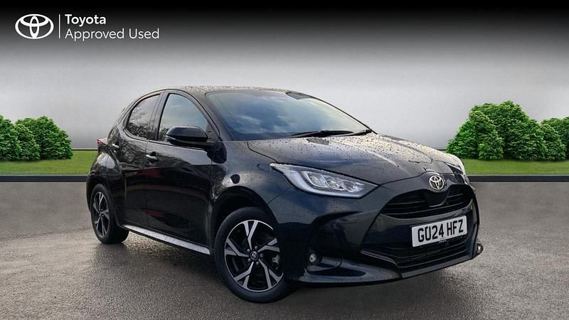 Used Toyota Yaris Hybrid Design 116 HP (85 kW) 2024 Eclipse black