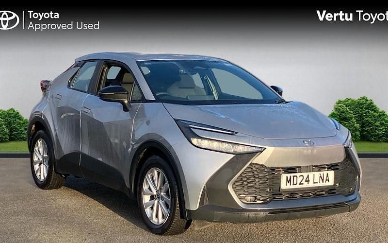 Used Toyota C-HR 140 HP (102 kW) 2026 SUV