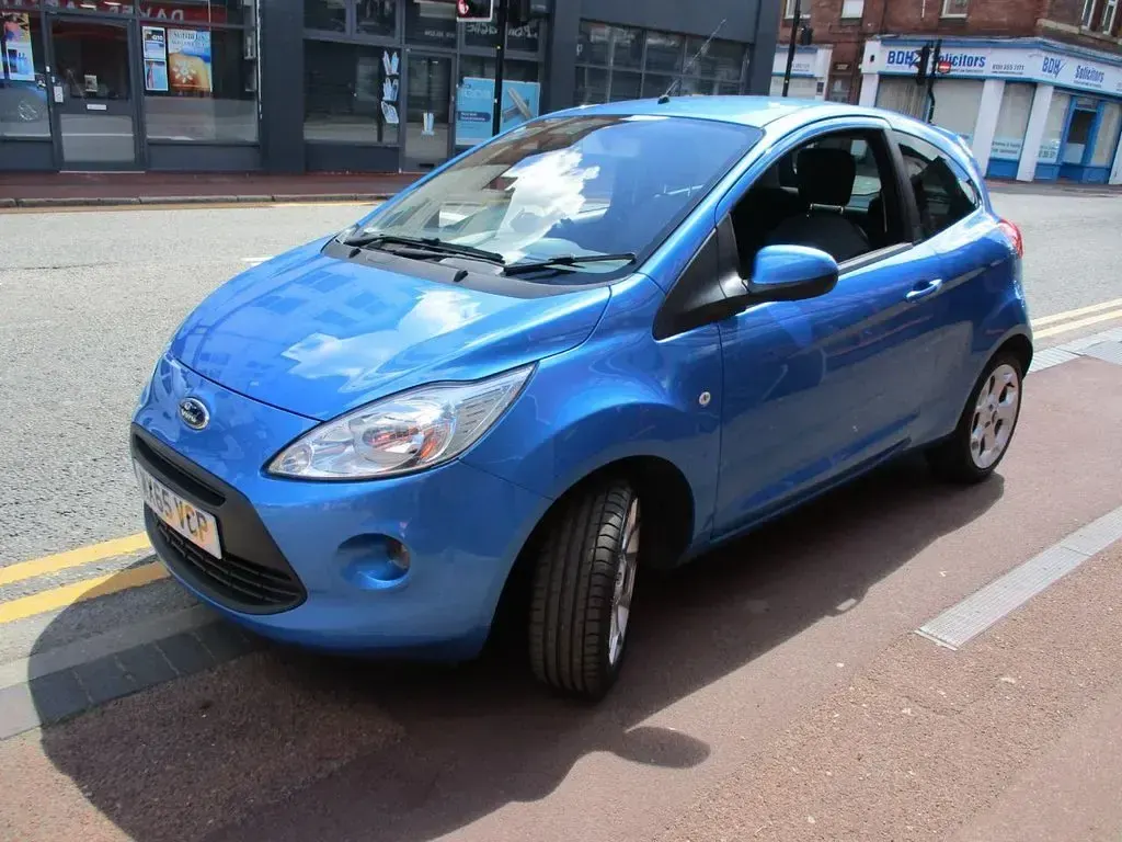 Used Ford Ka Zetec 69 HP (50 kW) 2015 Blue Hatchback