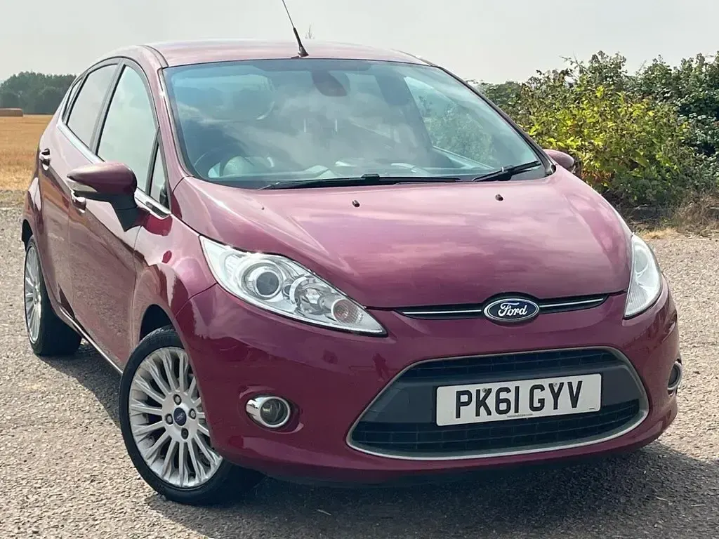 Used Ford Fiesta Titanium 70 HP (51 kW) 2011 Hatchback