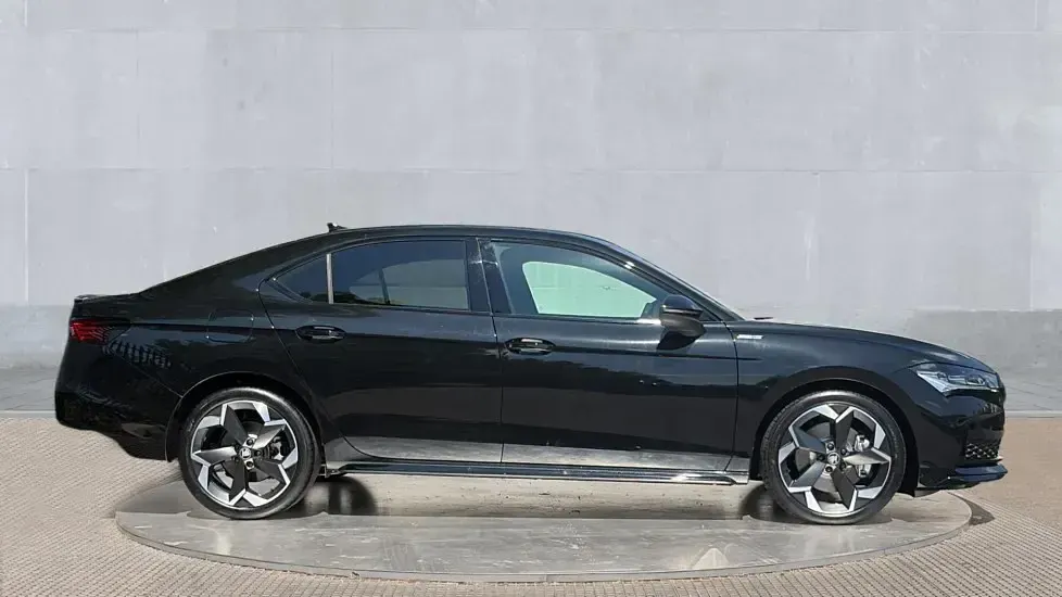 New Skoda Superb SportLine 204 HP (150 kW) 2026 Midnight black metallic Hatchback