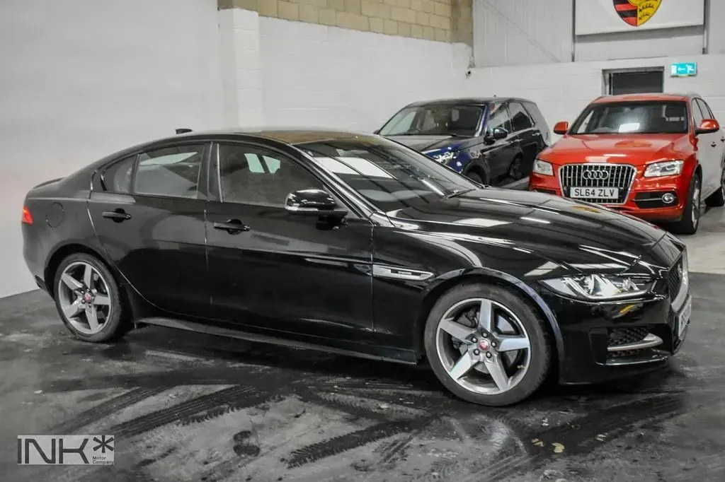 Used Jaguar XE Ingenium 200 HP (147 kW) 2019 Black Sedan