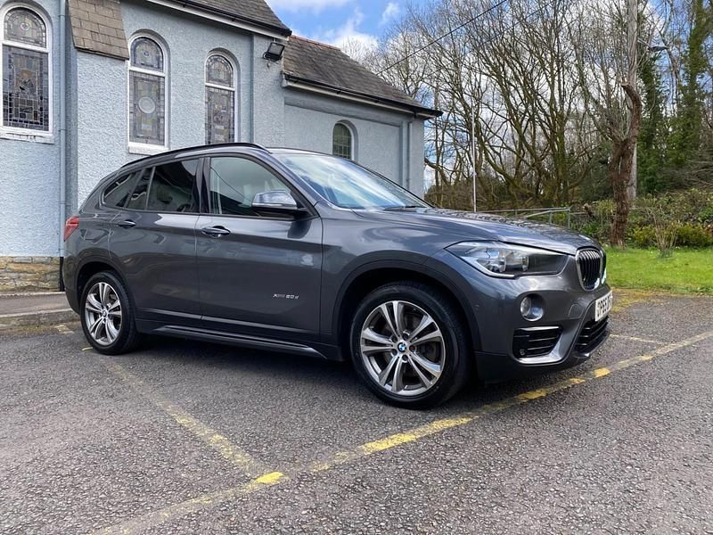 Used BMW X1 Sport Line 190 HP (139 kW) 2015 Grey SUV