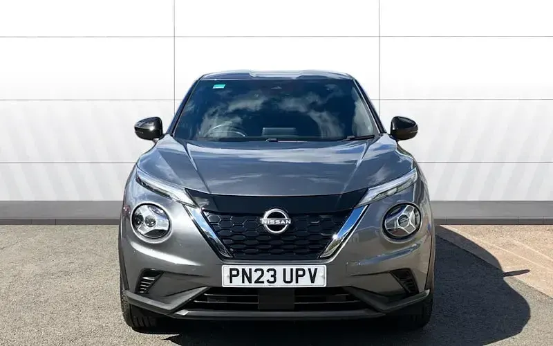 Usado Nissan Juke N-Connecta 143 CV (105 kW) 2023 Gris SUV