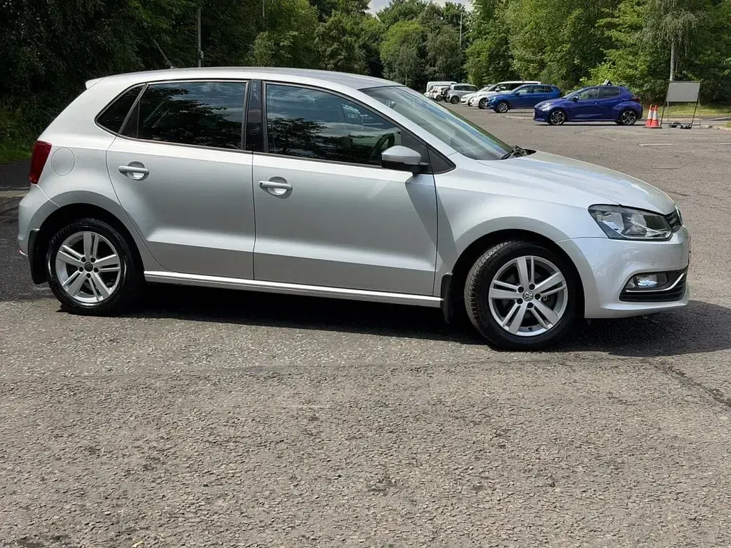 Used VW Polo Match 90 HP (66 kW) 2016 Silver Hatchback