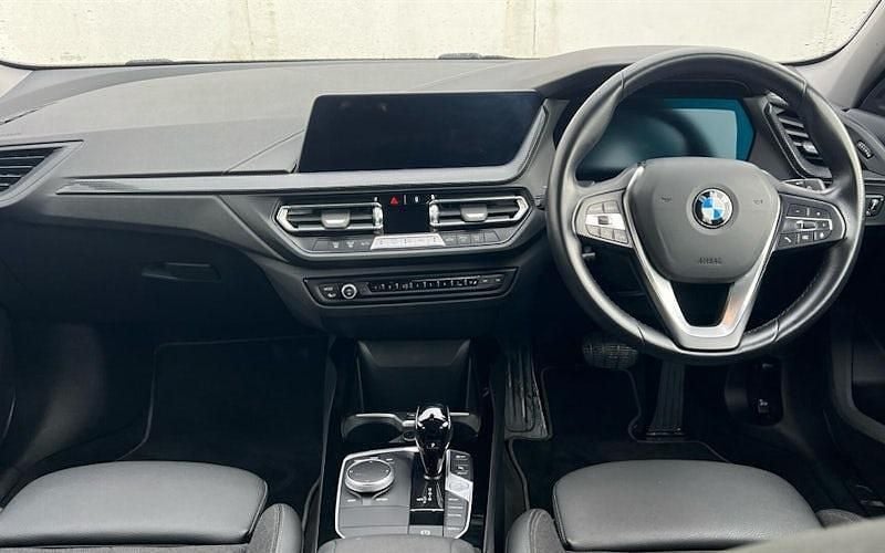 Used BMW 116 Sport Line 116 HP (85 kW) 2023 Black Hatchback