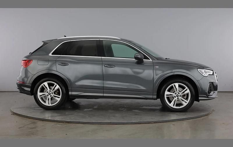 Used Audi Q3 S-Line 190 HP (139 kW) 2023 Daytona grey SUV