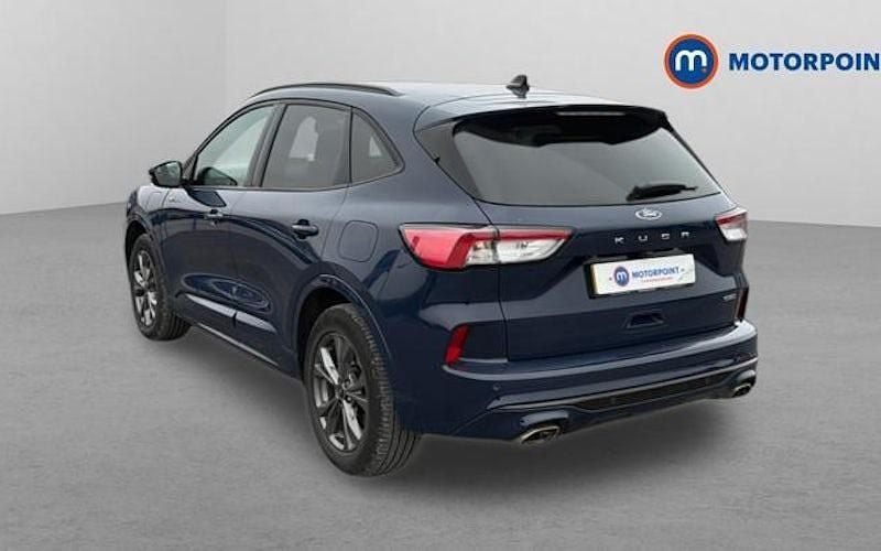 Begagnad Ford Kuga ST-Line 224 HK (164 kW) 2023 Blå SUV