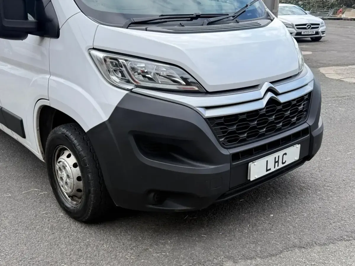 Usado Citroën Relay 140 HP (102 kW) 2023 Branco Van