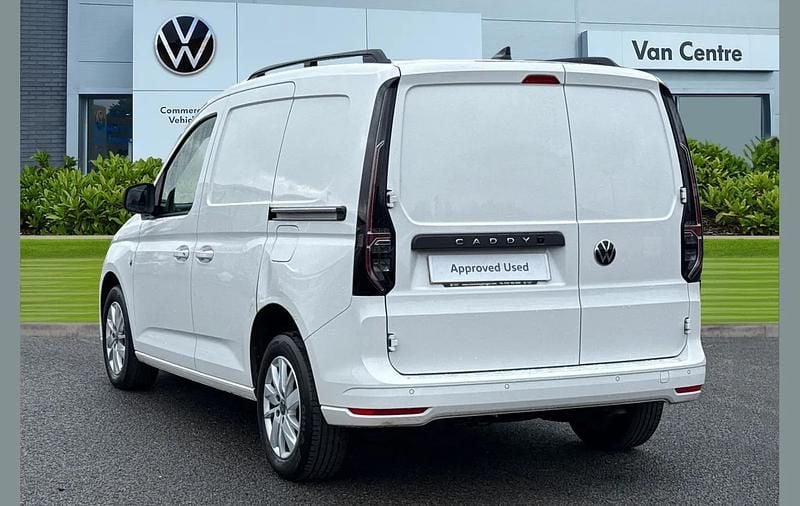 Used VW Caddy Pro 120 HP (88 kW) 2025 White MPV