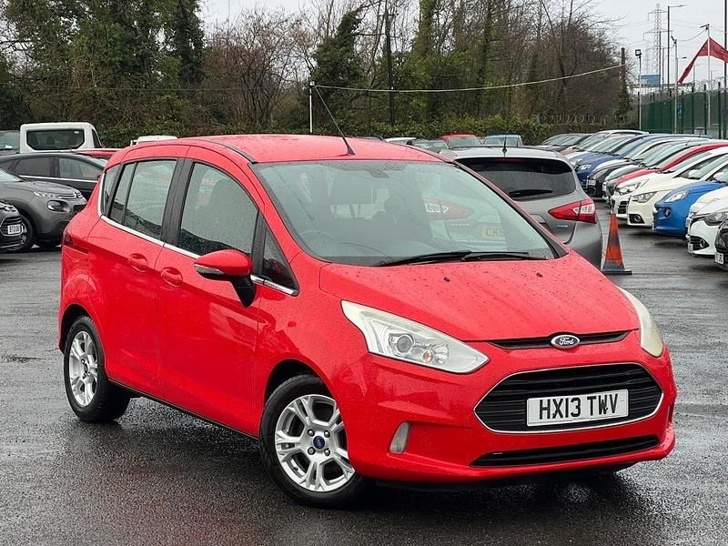 Usado Ford B-MAX Zetec 90 HP (66 kW) 2013 Vermelho Monovolume