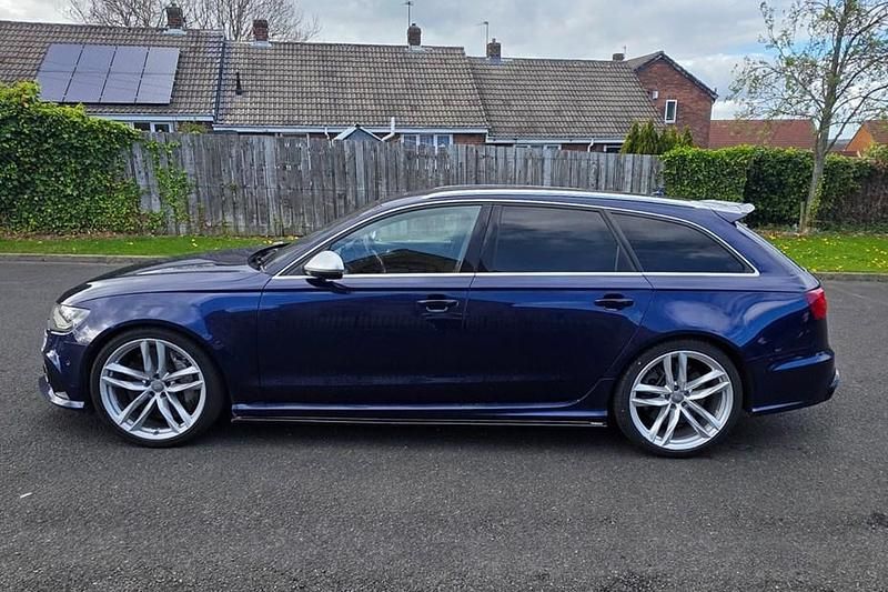 Used Audi RS6 Performance 560 HP (411 kW) 2013 Blue Estate