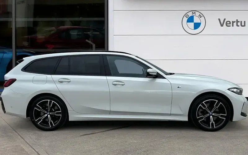 Used BMW 330e M Sport 292 HP (214 kW) 2023 White Estate