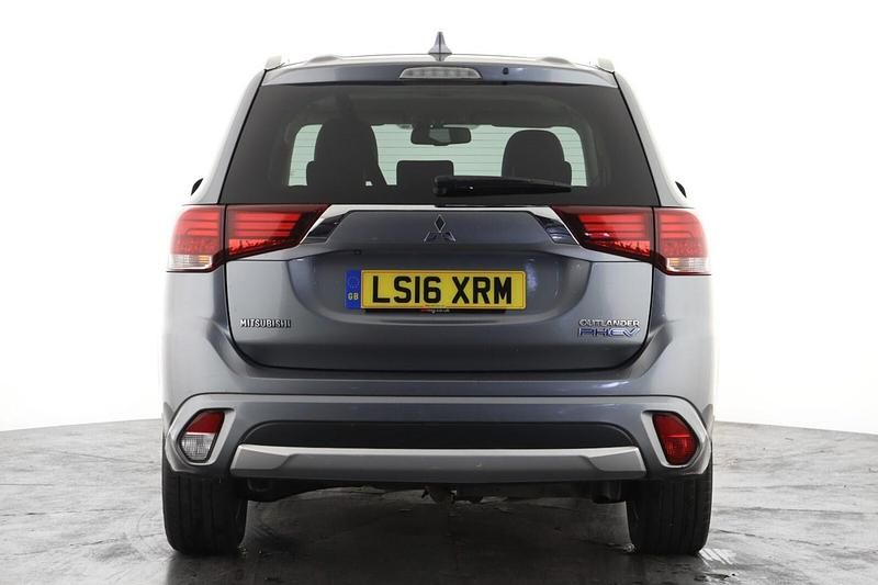 Used Mitsubishi Outlander P-HEV 2016 Grey Estate