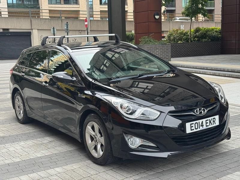 Black Used 2014 Hyundai i40 Style Estate | £3,650 (Super price) - Image 1/4
