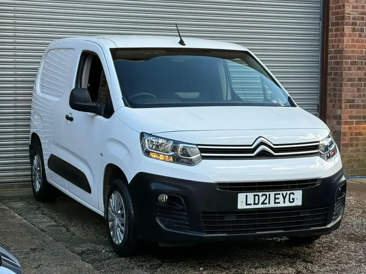 Usado Citroën Berlingo 75 HP (55 kW) 2021 Branco Monovolume