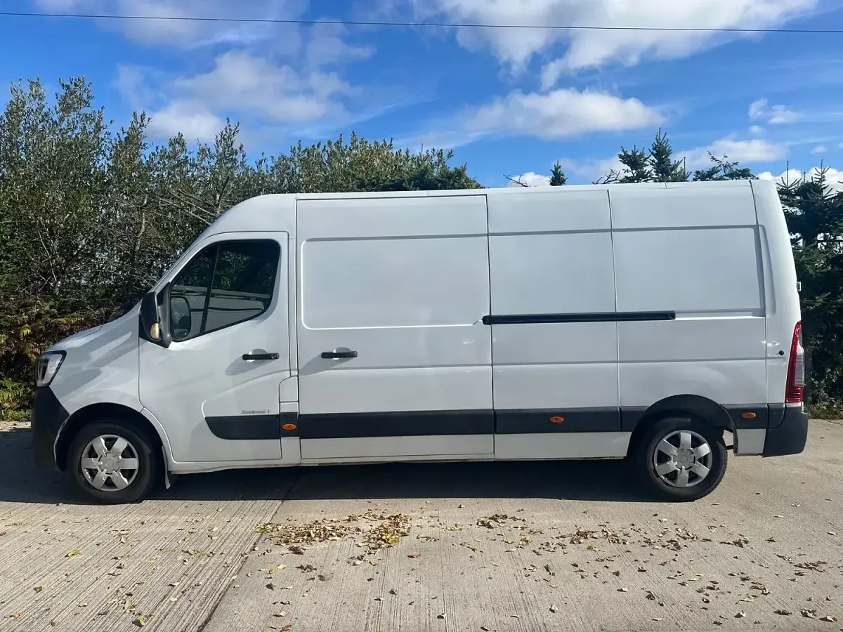 Used Renault Master Business 2021 White MPV