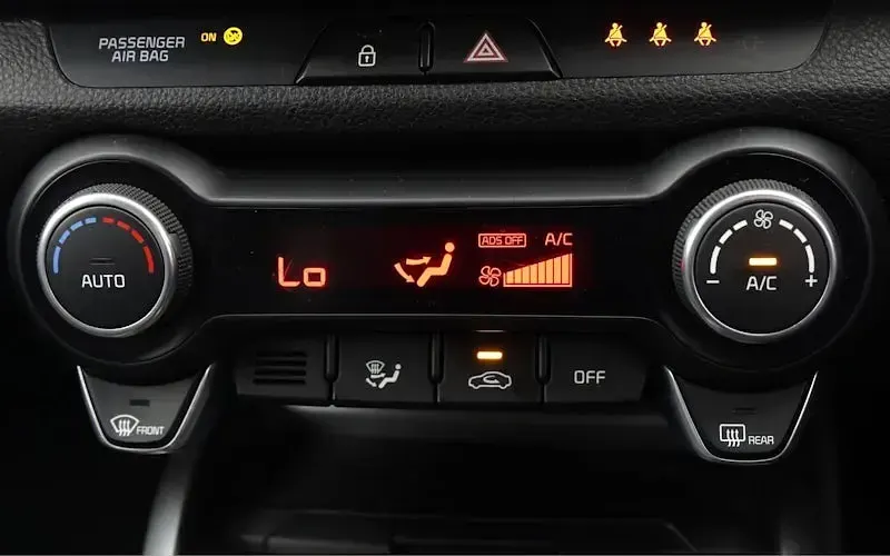 Used Kia Stonic GT-Line 120 HP (88 kW) 2021 Red SUV