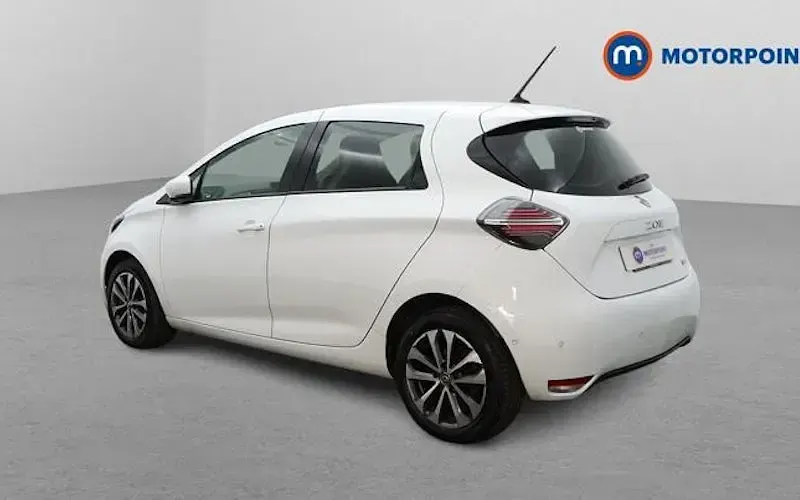 Used Renault Zoe GT-Line 100 kW (136 HP) 2022 White Hatchback
