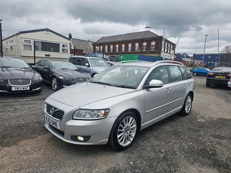 Used Volvo V50 SE Lux 115 HP (84 kW) 2012 Silver Estate