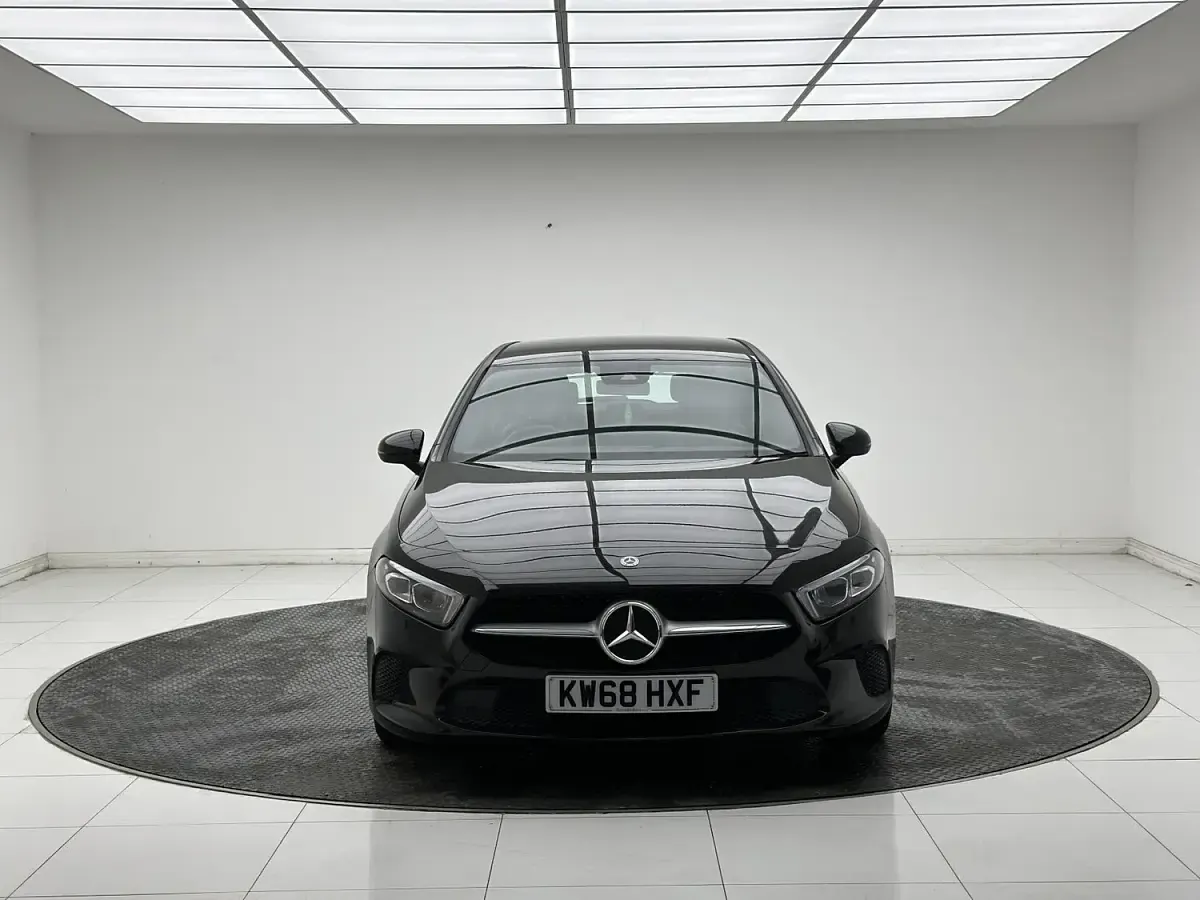 Used Mercedes A180 136 HP (100 kW) 2018 Black Hatchback